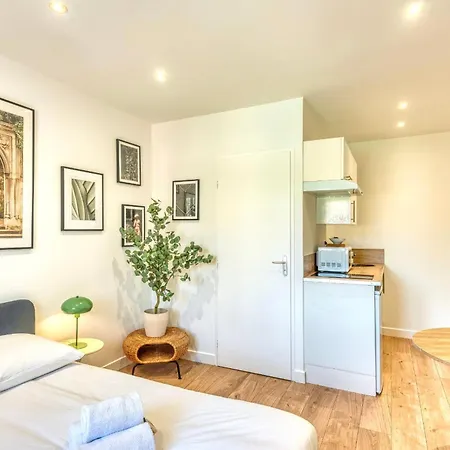Le Basalte - Lumineux Studio - Parking Prive - Wifi - Proche Metro B Apartment Oullins